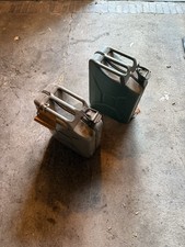2x alter Blechkanister Benzinkanister Kanister russisch Kraftstoffbehälter 20 L