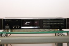 Pioneer F-91 Digital Synthesizer Tuner     ++DEFEKT++