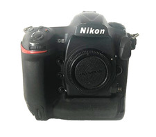 Nikon D5 - 20.8 MP