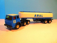 Siku V288 Henschel Tankwagen -