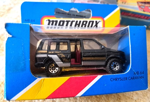 Matchbox dodge crysler caravan - matchbox,