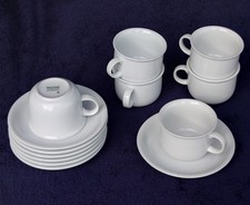 Set aus Kaffeetassen mit