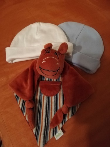 Babymützchen und - 2,