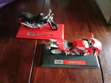 2 Modelle Ducati 1:18 Monsterdark MH900E Motorrad 🏍️ Maisto