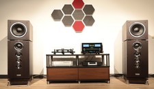 2x Dynaudio Consequence