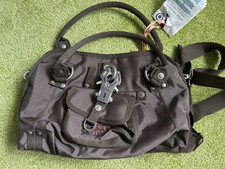 george gina lucy Tasche