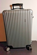 RIMOWA Salsa Deluxe Multiwheel Hartschalenkoffer Silber verschiedene Größen
