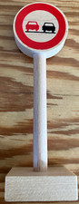 Verkehrszeichen Überholverbot von BECK Holzspielzeug - H 10cm - Made in Germany