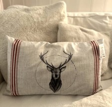 Neu, Kissen mit Füllung von