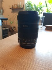 Canon EF-S 18-135mm f/3.5-5.6 IS lenshood