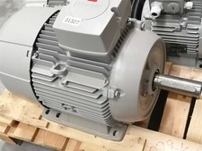 Siemens 11 KW  3000 min  B3  1AV2162A  1LE10011DA222AB4-Z  Elektromotor