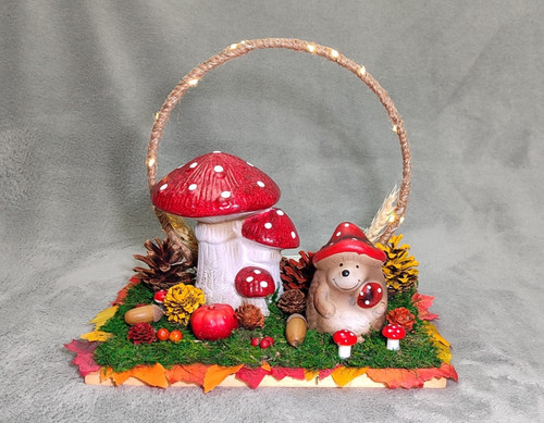 Beleuchtetes herbstgesteck mit - herbstgesteck,