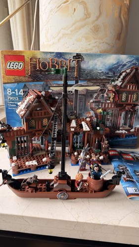 Lego hobbit set - set, lake