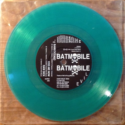 Batmobile bambooland kiss - batmobile,