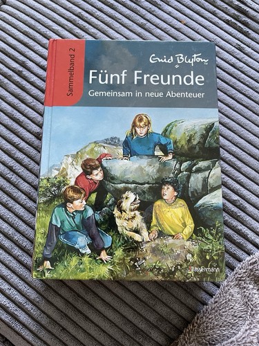 Fünf freunde gemeinsam in - freunde,