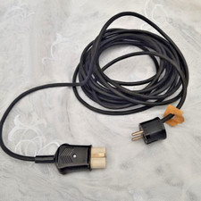 Altes Verlängerungskabel mit