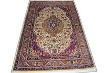 Neu! Tebris 300x198 Täbriz