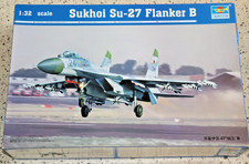 TRUMPETER 02224 SUKHOI SU-27 FLANKER B  1:32