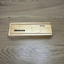Dominospiel im Holzkasten