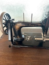 Alte Kayser Nähmaschine mit Tisch