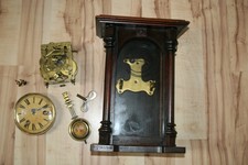 alte Wanduhr um 1900