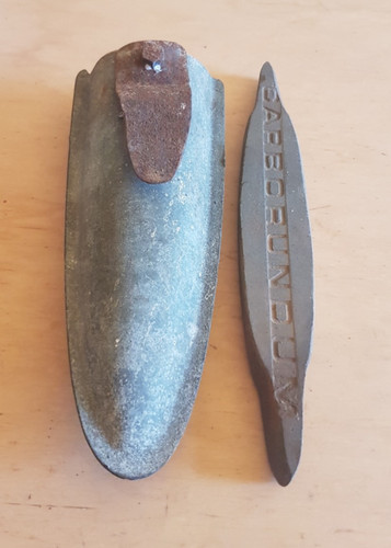 Alter köcher mit wetzstein - köcher,