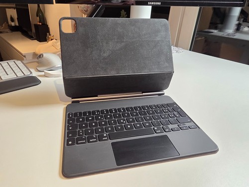 Original apple magic keyboard - magic,