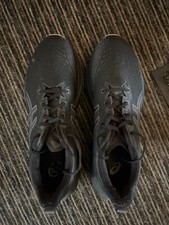 ASICS Novablast 4 Schwarz