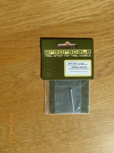 Armorscale b72 045 10 - 1:72,