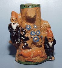 Handgetöpferte uralte Vase m 2 Zwergen Rabe u Rehbock Keramik glasiert 1900 ?
