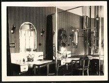 Fotografie Friseur - Barbier-Salon, Einrichtung mit zwei Arbeitsplätzen & Gasth 