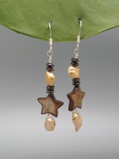 Stern Ohrringe, beige Keshiperlen & Perlmutt Sterne Ohrringe , 925 Silber Draht