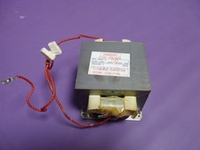 Hochspannungstransformator