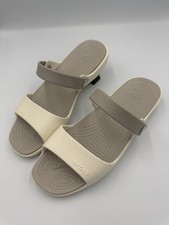 Crocs Cleo V Flat Sandals