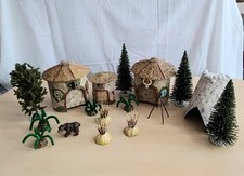 WILD WEST- Indianerdorf - Hütten, Felsen, Bäume, Büsche für 5,4 - 7cm Figuren