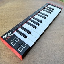 Akai Professional LPK25 MIDI
