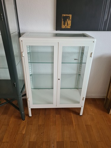Ikea glasvitrine - ikea,