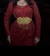Kurdisches Kleid In Rot mit