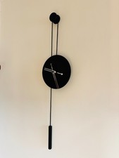 Minimalistische Designer-Wanduhr – Schwarz 