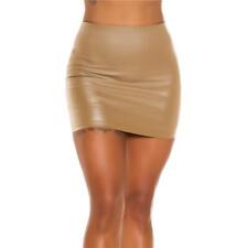 Sexy eng anliegender Minirock