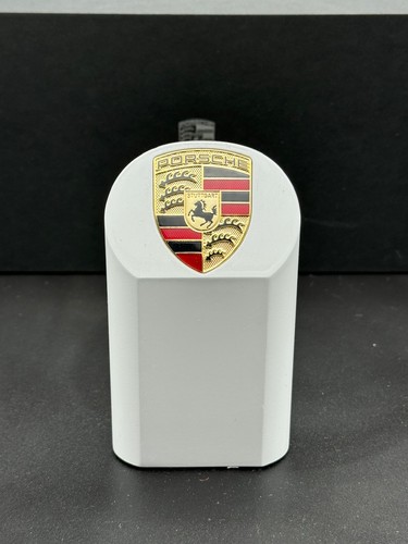 Porsche pylon desk - desk, crest