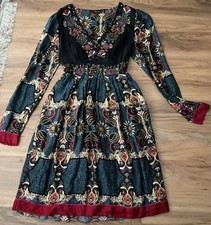 Folklore Kleid Größe S Magic