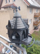 Vogelfutterhaus mit Tränke