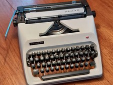 Gabriele 35 Reiseschreibmaschine mit Koffer, Vintage, voll funktionsfähig