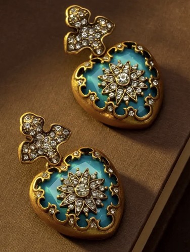 Antik goldfarbenes design - goldfarbenes,