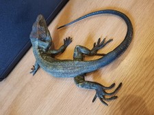 Antike kaltbemalte Bronze