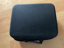 Kleiner Koffer für Hygieneartikel