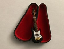 (€ 12,30/VKE) E-Bassgitarre