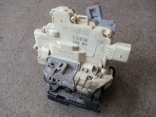 Stellmotor vorne rechts AUDI Q7 4L VW Passat 3C Türschloß Schloß 3C1837016A