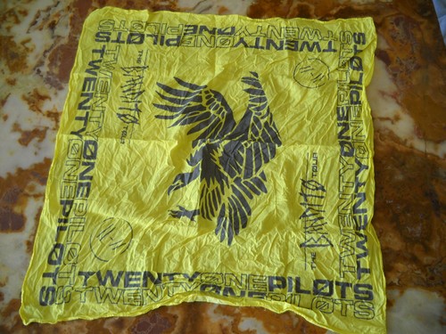Twenty one pilots - one, bandana